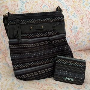 Dakine purse and wallet